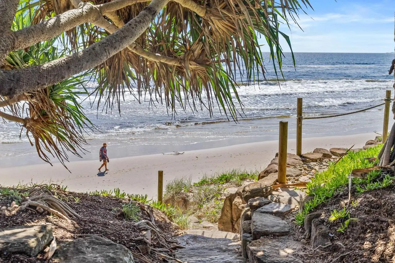 Fuller Holidays - Belongil Beach Pavilion House, 18A Childe St Byron Bay Holiday home